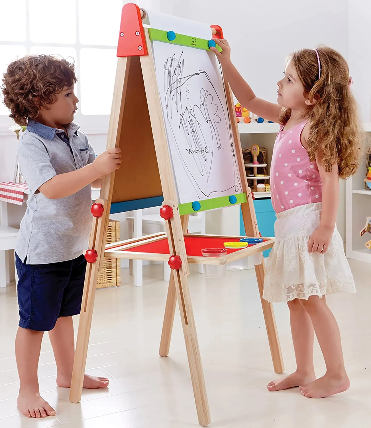 ALL-IN-ONE EASEL