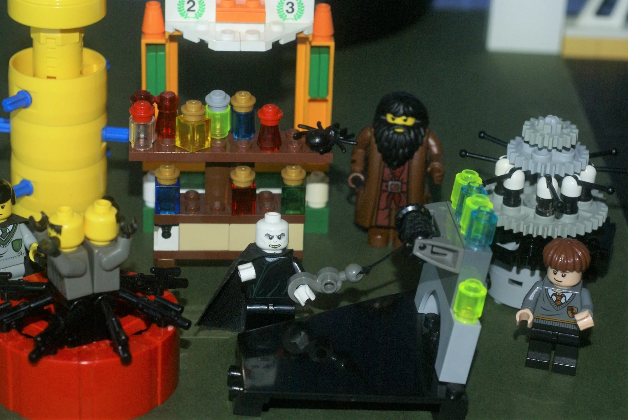 CUSTOM LEGO KIT HALLOWEEN SET: HAUNTED GHOST TOWER, WITCH SHOP, PLAYGROUND, RIDES (1130 pcs). 35 RARE RETIRED MINIFIGURES, 8 ANIMALS: WITCH, GLOW-IN-THE-DARK GHOSTS, HARRY POTTER TEAM, SOLDIERS, SKELETONS, MONSTERS, KNIGHTS ETC...(KIT 14)