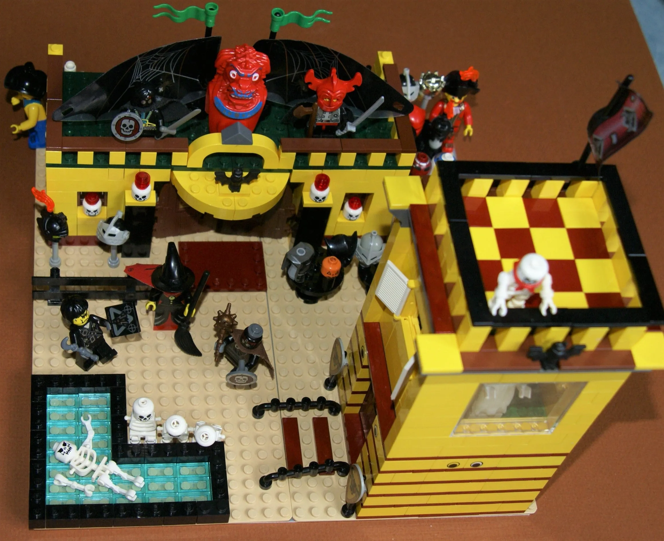 CUSTOM LEGO KIT HALLOWEEN SET: HAUNTED GHOST TOWER, WITCH SHOP, PLAYGROUND, RIDES (1130 pcs). 35 RARE RETIRED MINIFIGURES, 8 ANIMALS: WITCH, GLOW-IN-THE-DARK GHOSTS, HARRY POTTER TEAM, SOLDIERS, SKELETONS, MONSTERS, KNIGHTS ETC...(KIT 14)