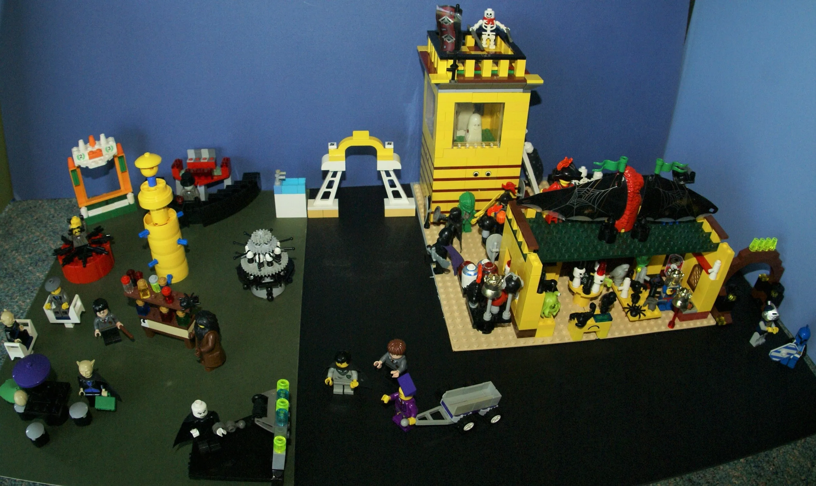 CUSTOM LEGO KIT HALLOWEEN SET: HAUNTED GHOST TOWER, WITCH SHOP, PLAYGROUND, RIDES (1130 pcs). 35 RARE RETIRED MINIFIGURES, 8 ANIMALS: WITCH, GLOW-IN-THE-DARK GHOSTS, HARRY POTTER TEAM, SOLDIERS, SKELETONS, MONSTERS, KNIGHTS ETC...(KIT 14)