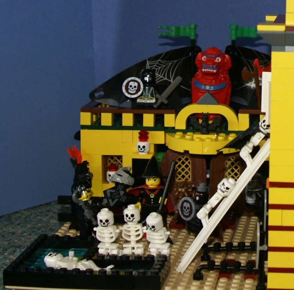 CUSTOM LEGO KIT HALLOWEEN SET: HAUNTED GHOST TOWER, WITCH SHOP, PLAYGROUND, RIDES (1130 pcs). 35 RARE RETIRED MINIFIGURES, 8 ANIMALS: WITCH, GLOW-IN-THE-DARK GHOSTS, HARRY POTTER TEAM, SOLDIERS, SKELETONS, MONSTERS, KNIGHTS ETC...(KIT 14)