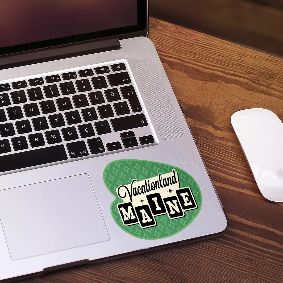 Maine Vacationland Retro Die Cut Vinyl Sticker